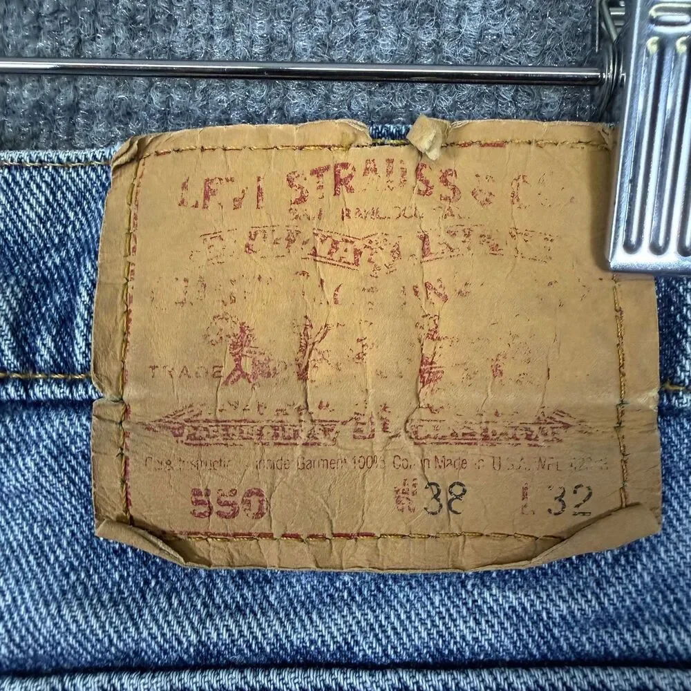 Vintage Levi's 550 Men's Jeans 38x32(36x31) Light Wash Denim Distressed Tapered